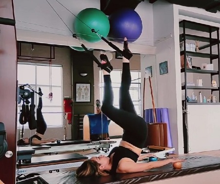 Bunga Citra Lestari doing workout at home