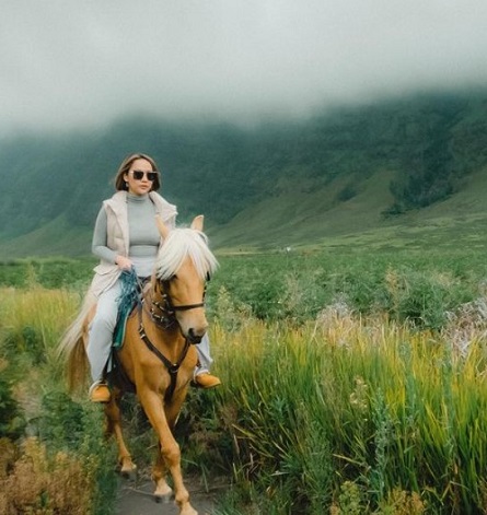 Bunga Citra Lestari enjoying Horse riding