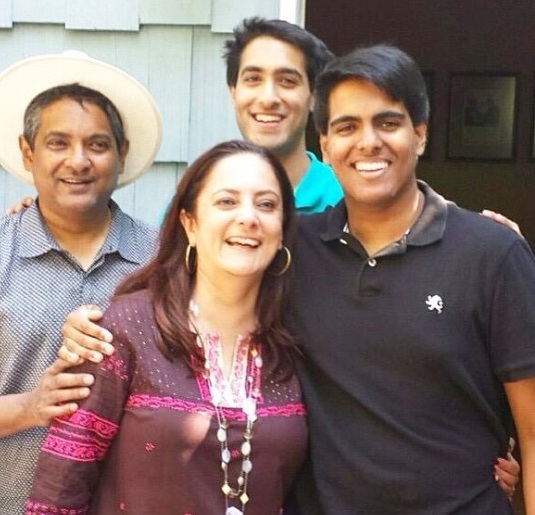 Floyd Cardoz with his wife B Cardoz and sons Justin Cardoz & Peter Cardoz