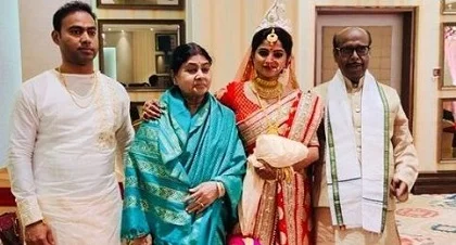 Jhilik Bhattacharjee with her husband Pritiranjan Gharai, father-in-law & mother-in-law