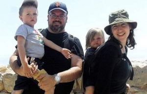 Michael Stone Wiki, Age (Mayim Bialik's Husband) Bio, Family