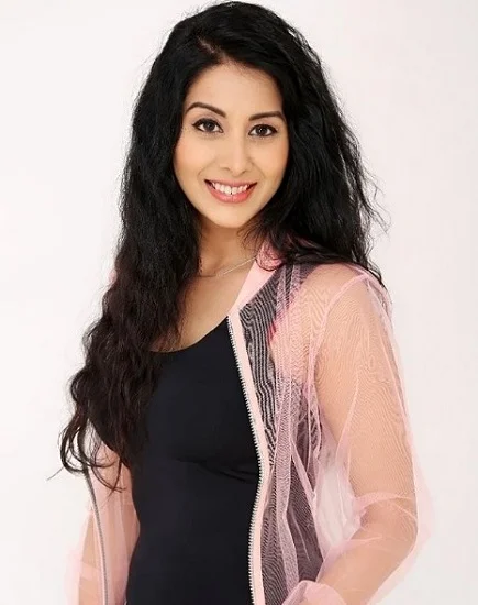 Simran Khanna Wiki, Age, Husband, Height, Weight, Biography & Family Simran Khanna