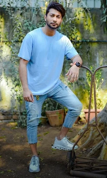 Zaid Darbar height & weight