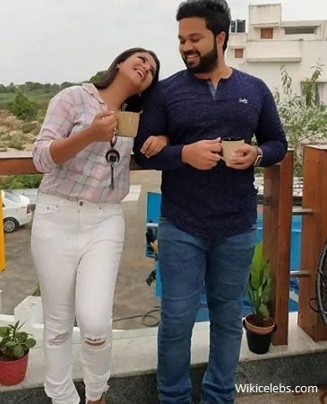 Alya Manasa with her husband Sanjeev Karthick