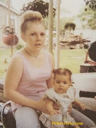 Amanza Smith with her mother