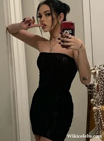 Maggie Lindemann height & weight