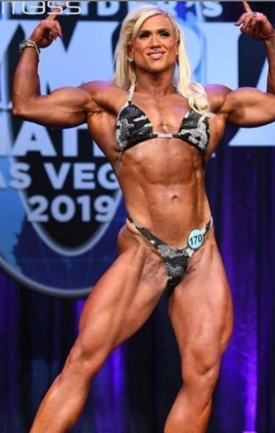 Julia Föry won various bodybuilding events