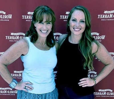 Karen Laine with her girl Mina Starsiak