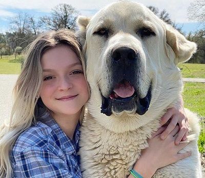 Sarah Dorothy Little has a pet dog