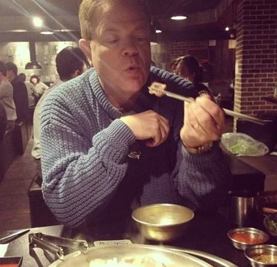 Cari Cakes' father