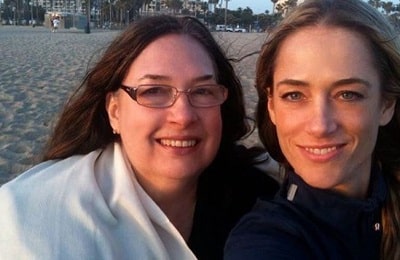 Cheryl Hunter pictured with her mother