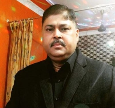 Shagun Pandey's father