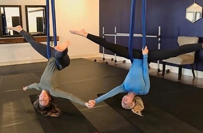 Sophia Bertolami likes to do yoga.