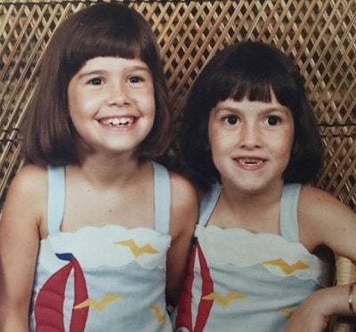 Sarah Paulson with her sister Liz Paulson