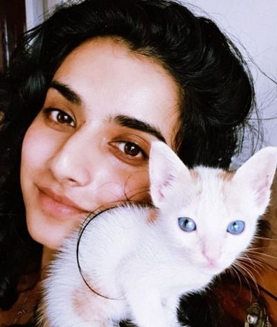 Ann Sheetal has a pet cat
