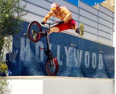 Bastian Yotta hobbies