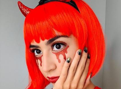 Jessica Garza having photoshoot in her red hair