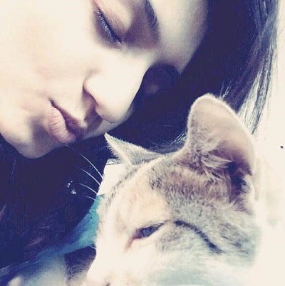 Vaishnavi Gowda in a single photo with her pet cat