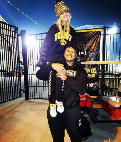 Maesi Caes with her boyfriend Alex
