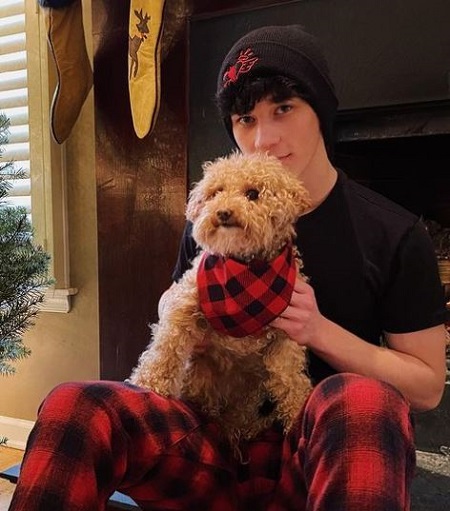 Brandon Rowland has a pet dog named Harley