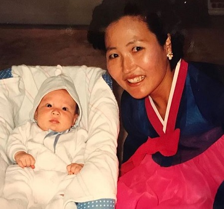 Carter Reynolds as a baby with his mom Jeanie Reynolds