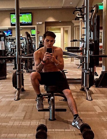 Carter Reynolds clicked a picture during his workout session