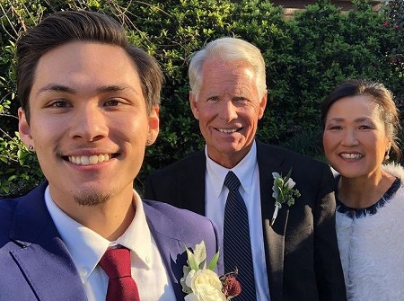 Carter Reynolds is very close to his parents Jerimie Reynolds and Jeanie Reynolds