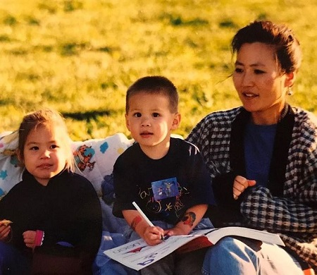 Carter Reynolds shared his childhood picture on Instagram