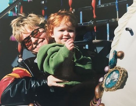 Jeni Ross as a kid with her mom Janet Martin