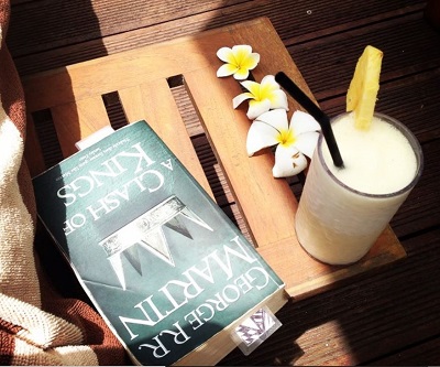 Jenna Rosenow read books in spare time