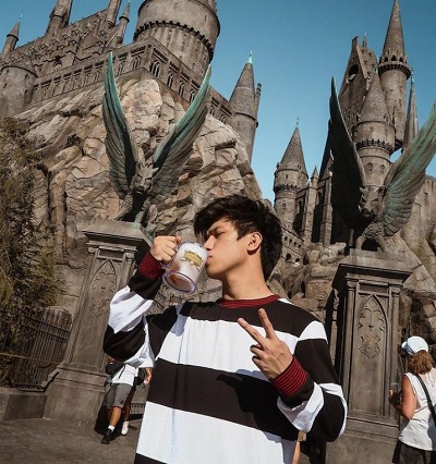 Ranz Kyle snapped in Hogwart