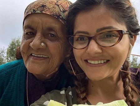 Rohini Dilaik's sister Rubina Dilaik and their grandmother