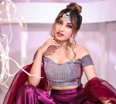 Somya Daundkar in Indian outfit