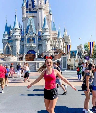 Isabella Alexander went to Disney Land