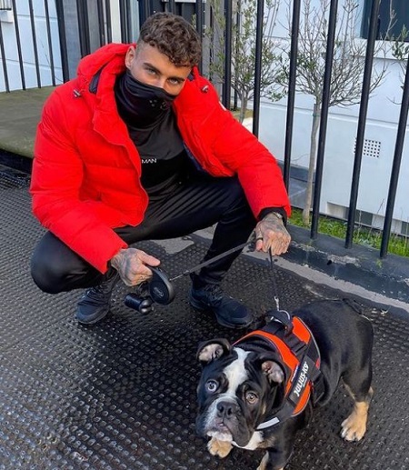 Kori Sampson has a pet dog