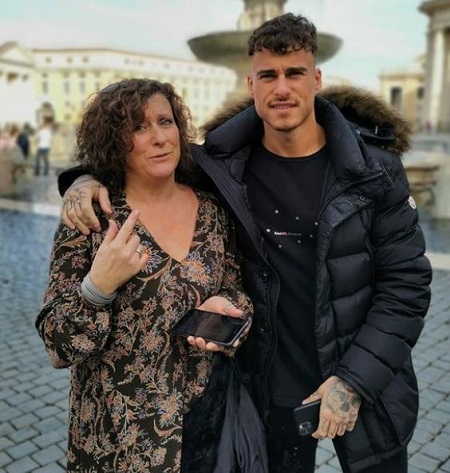 Kori Sampson loves his mother Nikki Davis