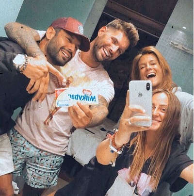 Rocio Flores with her friends