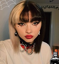 Sophia Mitchell piercing