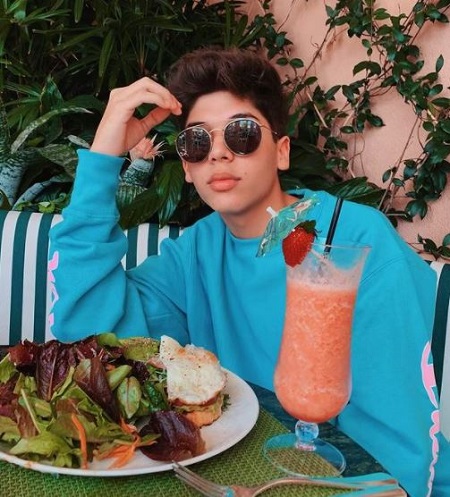 Mario Selman food habits
