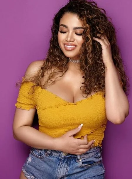 Michaela Mendez is an Instagram star
