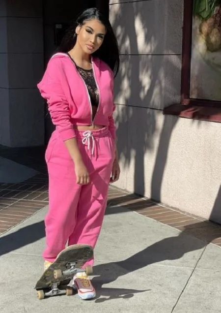 Michaela Mendez knows Skating
