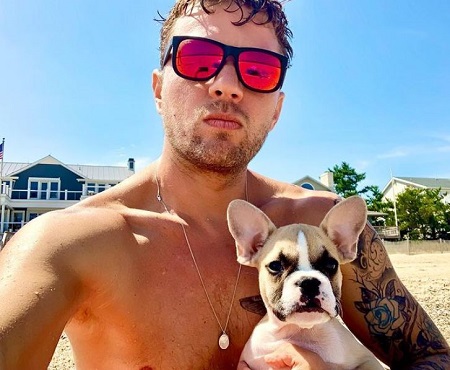 Paulina Slagter remained in a romantic relationship with Ryan Phillippe (American actor) from 2011 to 2017