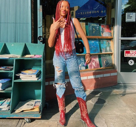 Zolee Griggs is best known for working in the 'Bride Wars' (2019); 'Wu-Tang An American Sago' (2019); 'Bit' (2019) and 'Archenemy' (2020).