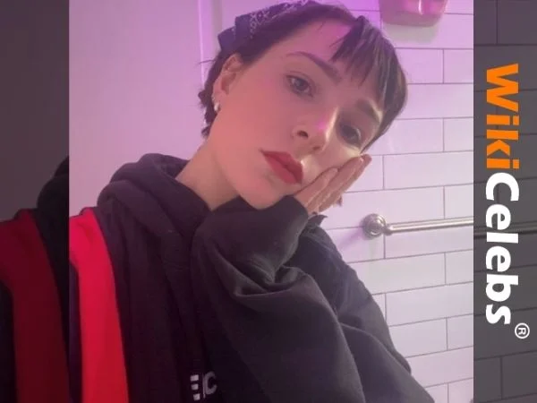 Shelby Flannery Wiki, Height, Age, Boyfriend, Family, Biography & More Shelby Flannery