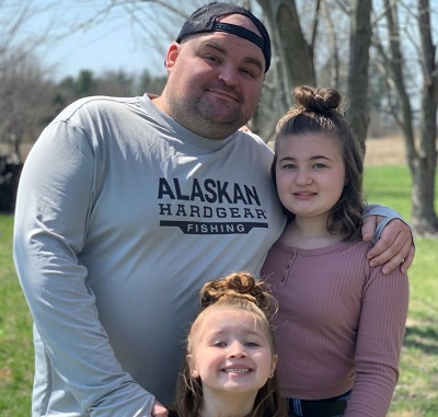 Gary Shirley with his two daughters Leah Leann Shirley and Emilee Shirley