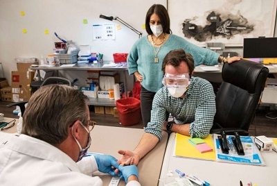 Suzana Lee in her Lab