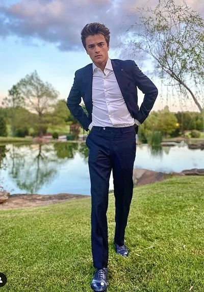Leonardo Cecchi height is 5 feet 8 inches
