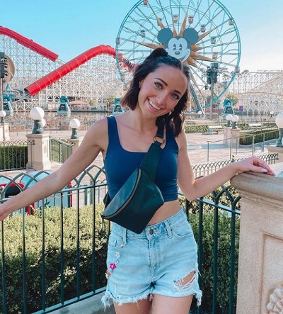 Bailey McKnight's age is 22 years