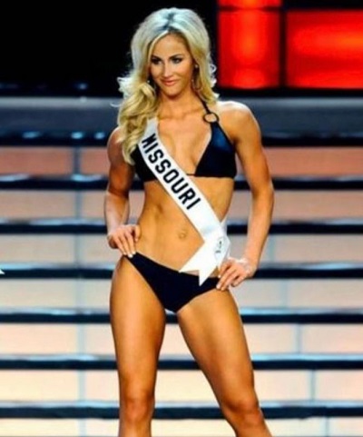 Candice Crawford won the title of Miss Missouri USA 2008