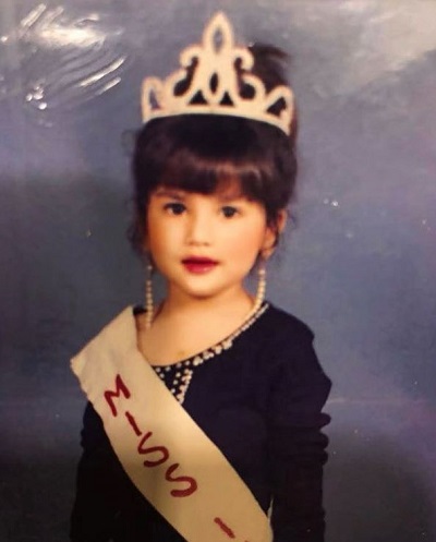 Saloni Mishra childhood picture